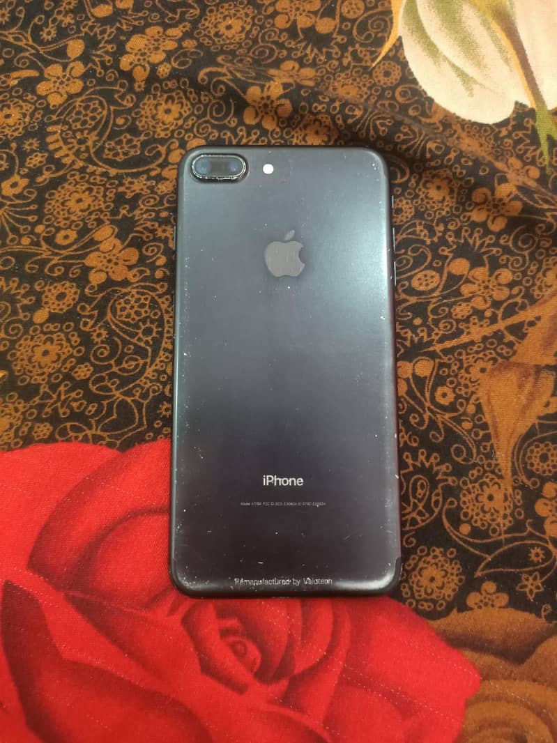 Apple iPhone 7 Plus 1