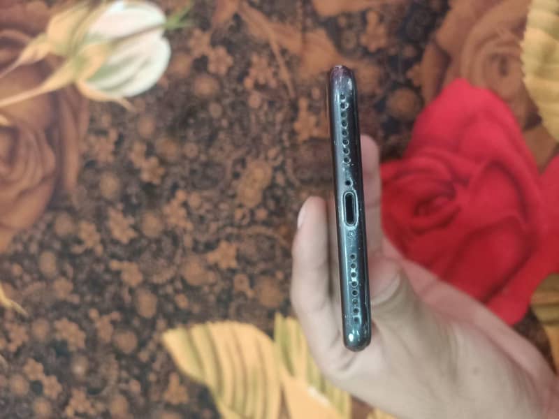 Apple iPhone 7 Plus 3