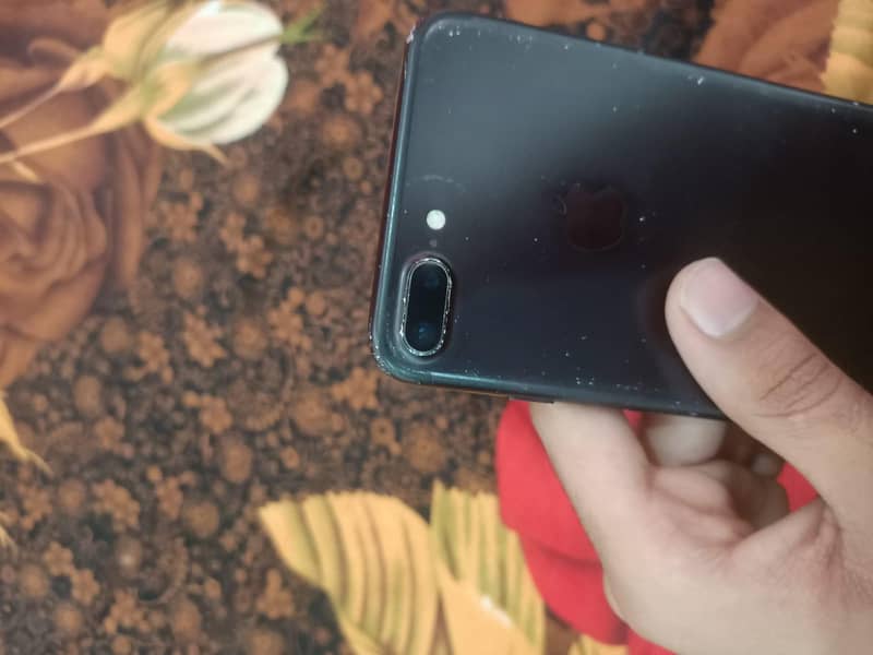 Apple iPhone 7 Plus 4