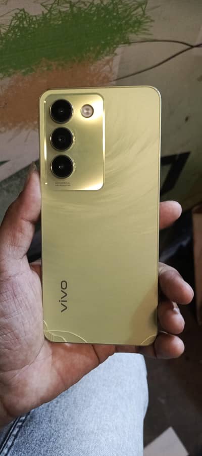 Vivo Y100