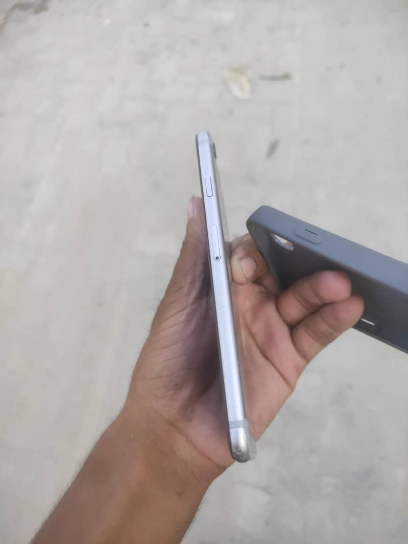 Apple iPhone 6 4