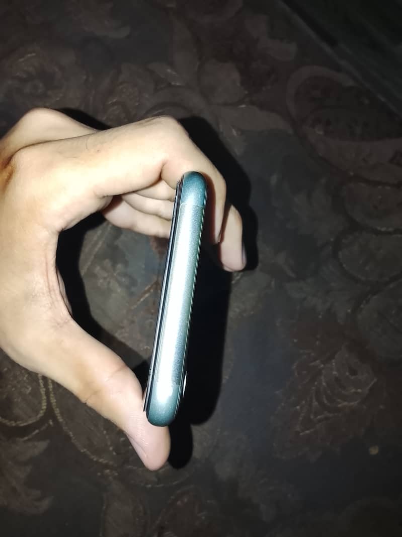 Apple iPhone 11 1