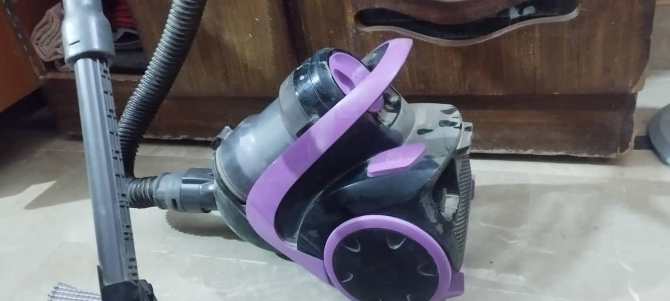 Vacuum Cleaner 1