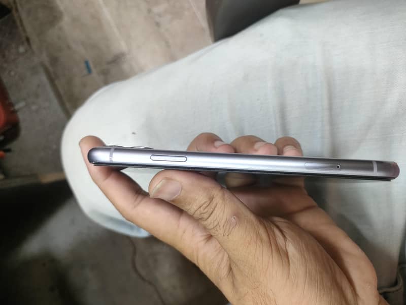 Apple iPhone 11 1