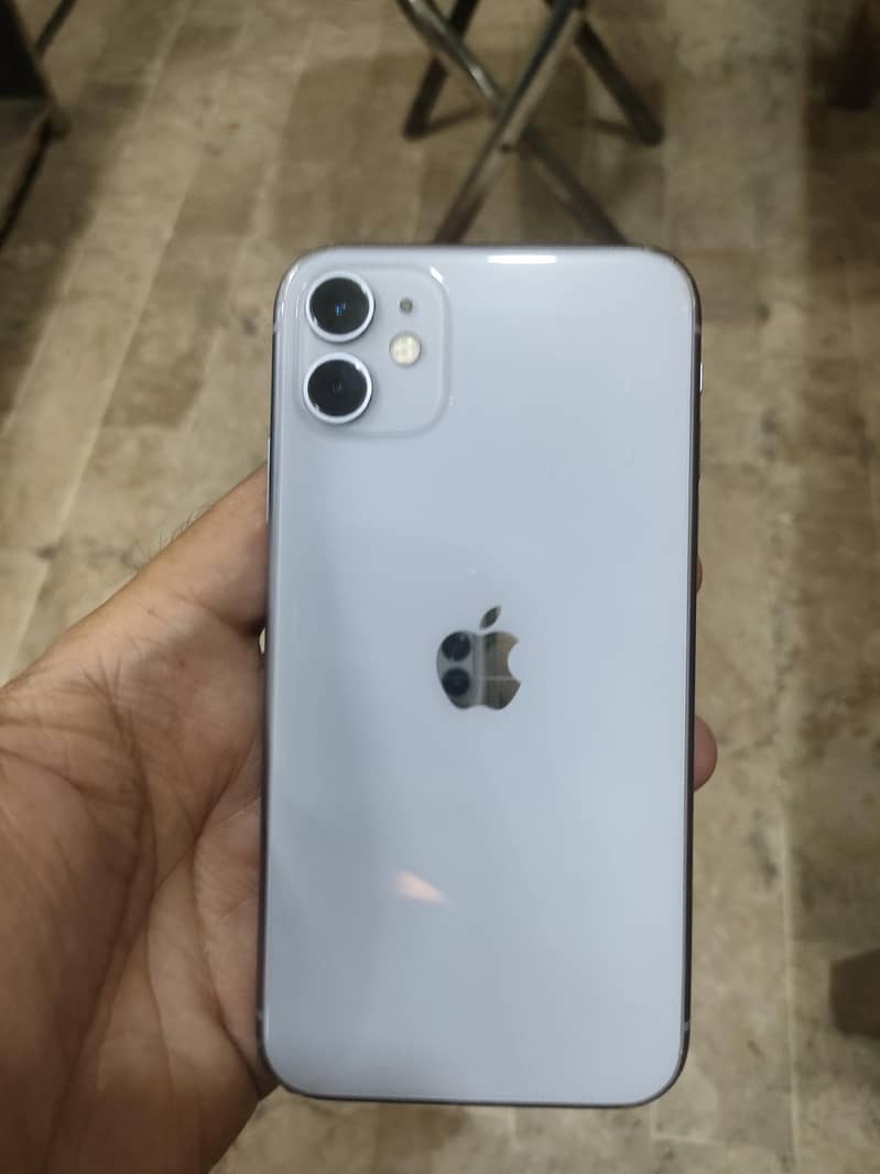 Apple iPhone 11 3