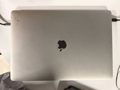 Macbook Pro 2018 16inch i7 16GB 512GB
