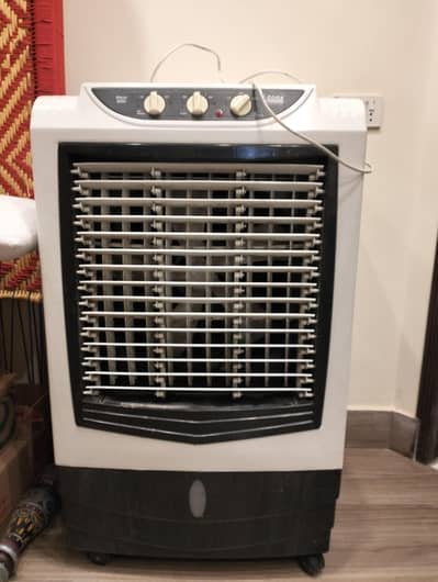 Good Condition Izone cooler for sale