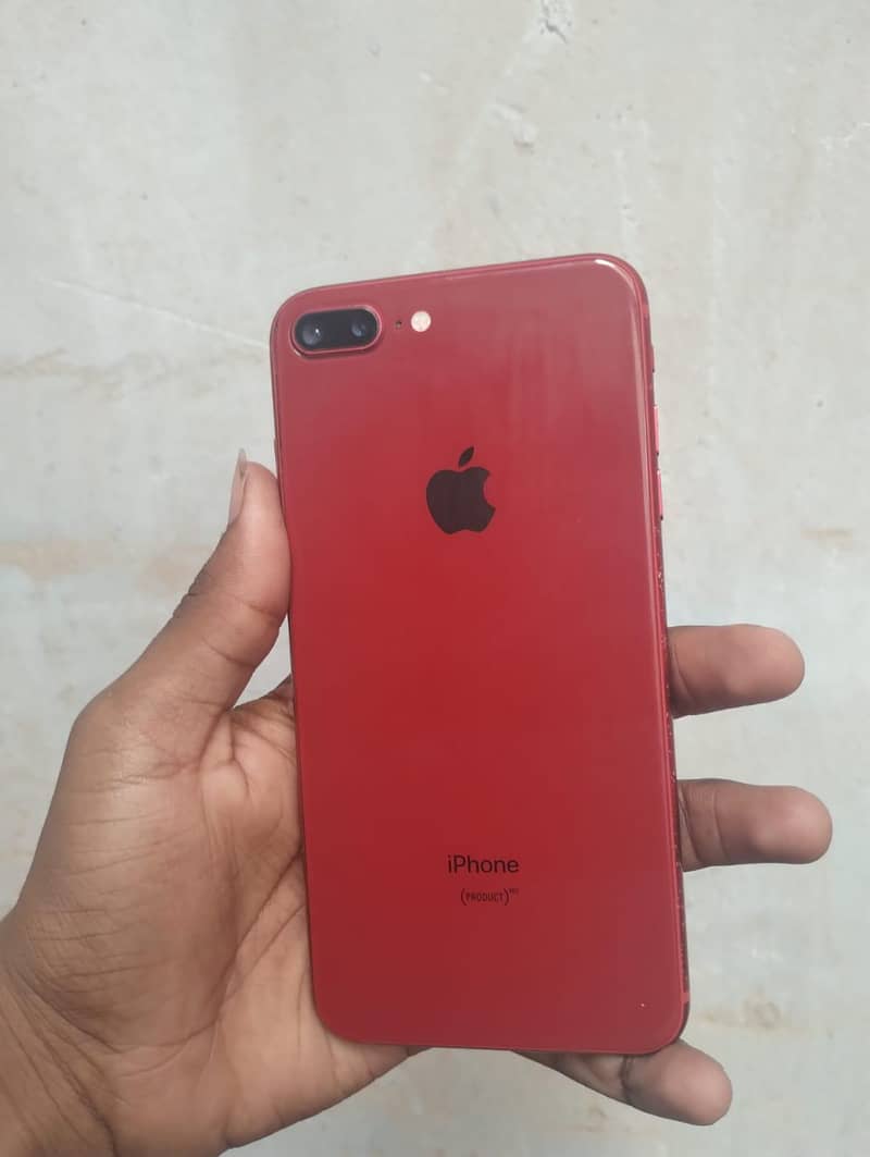 Apple iPhone 8 Plus 3