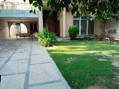 1 kanal upper portion with drawing room available for rent near National hospital and H block commercial market DHA Phase 1 Lahore