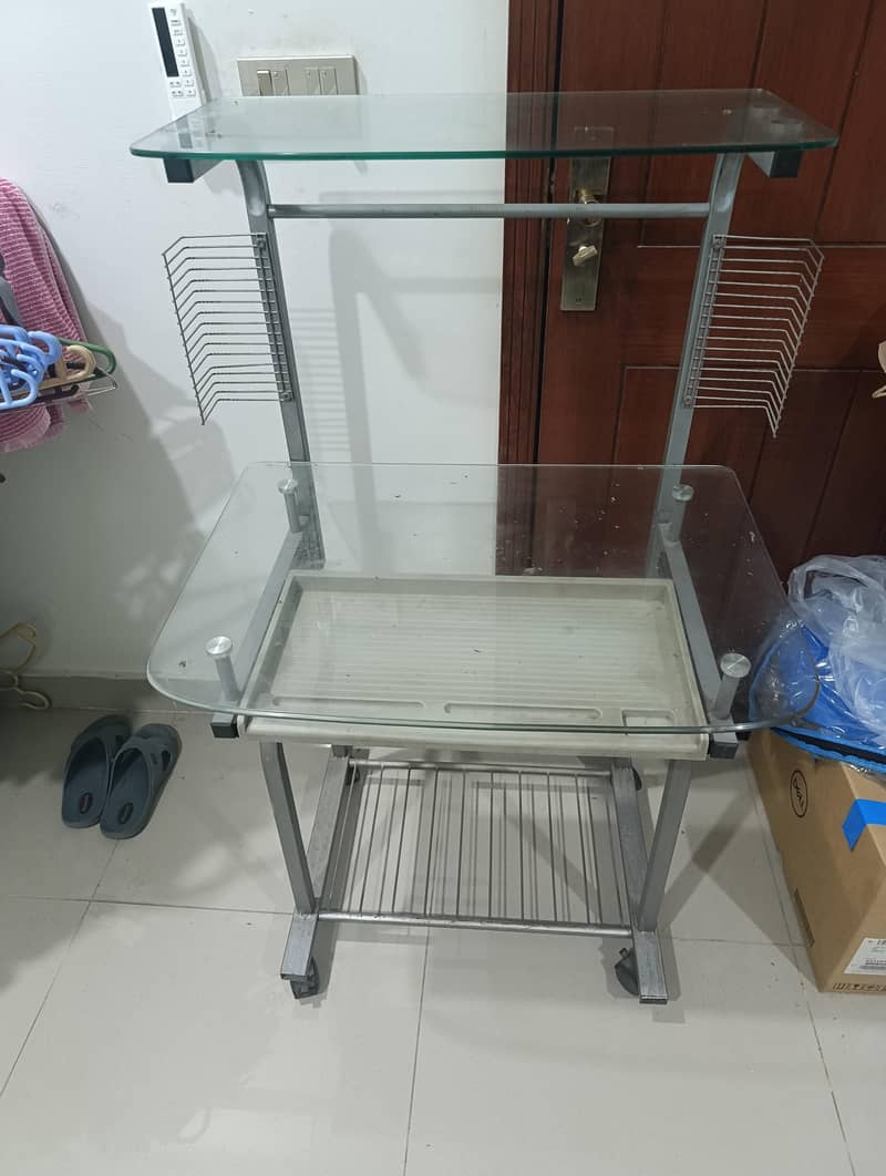 computer trolley 0