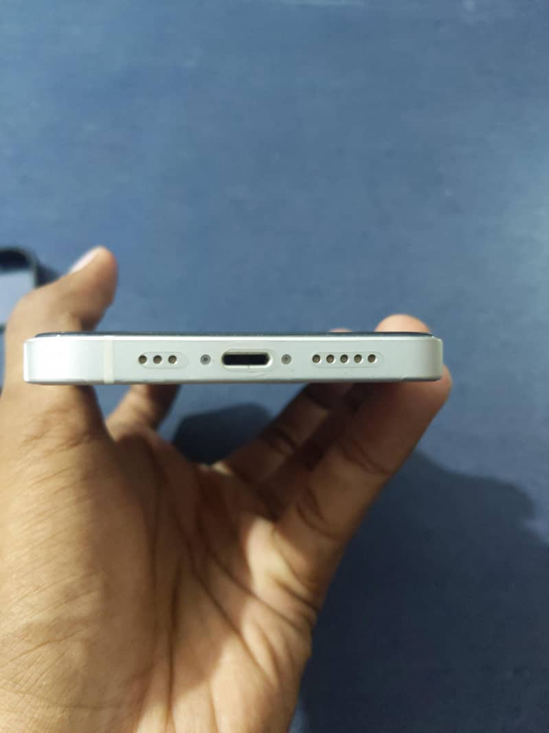 Apple iPhone 12 2