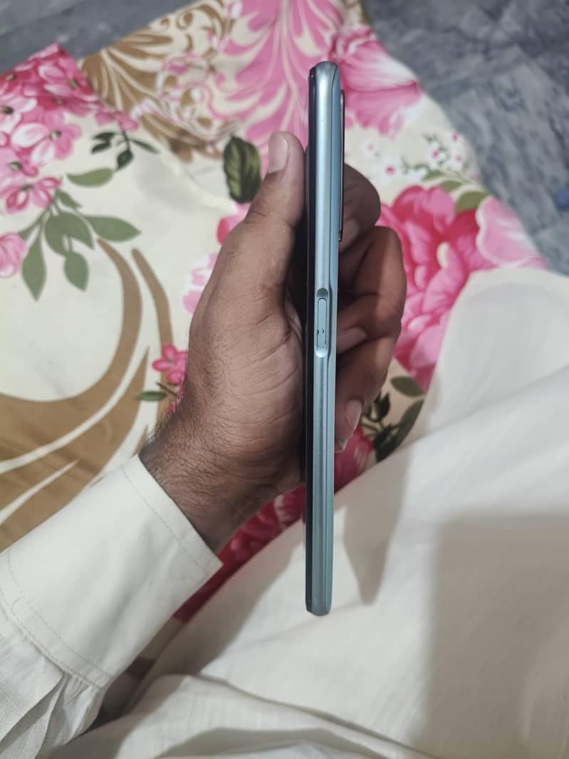 OPPO A76 5