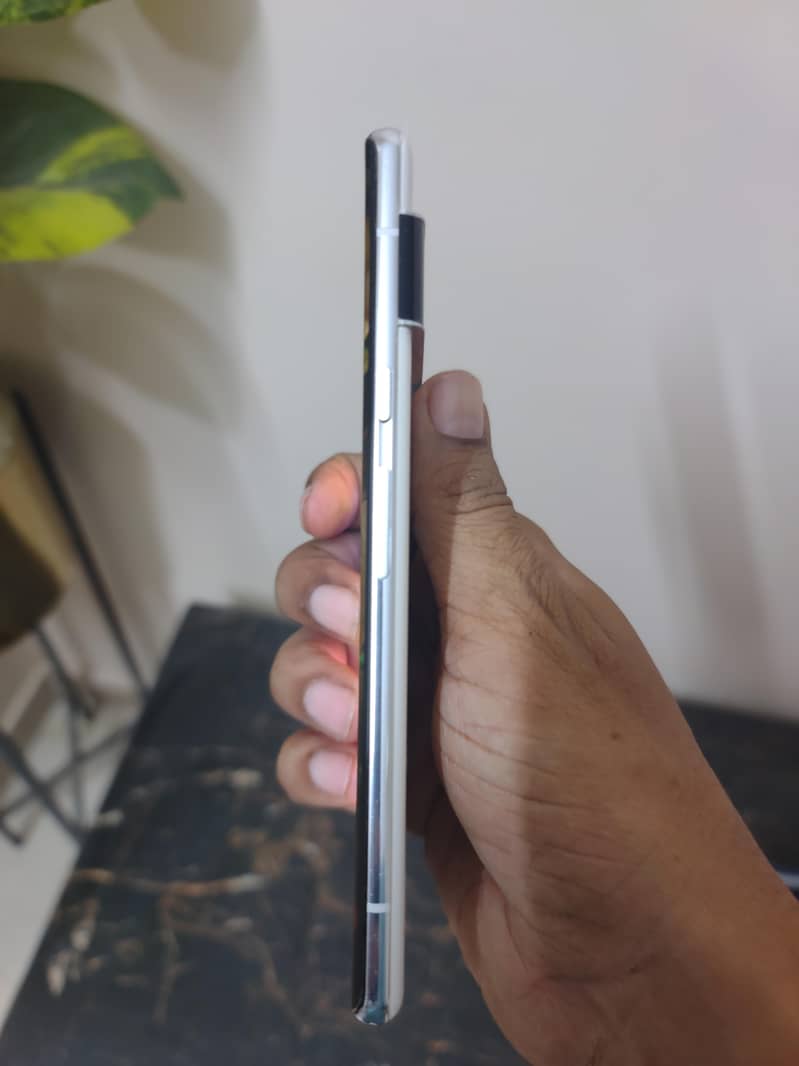 Google Pixel 6 Pro 2