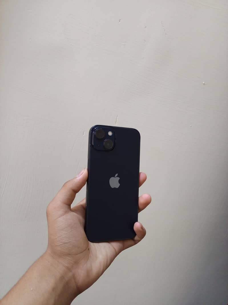 Apple iPhone 13 1