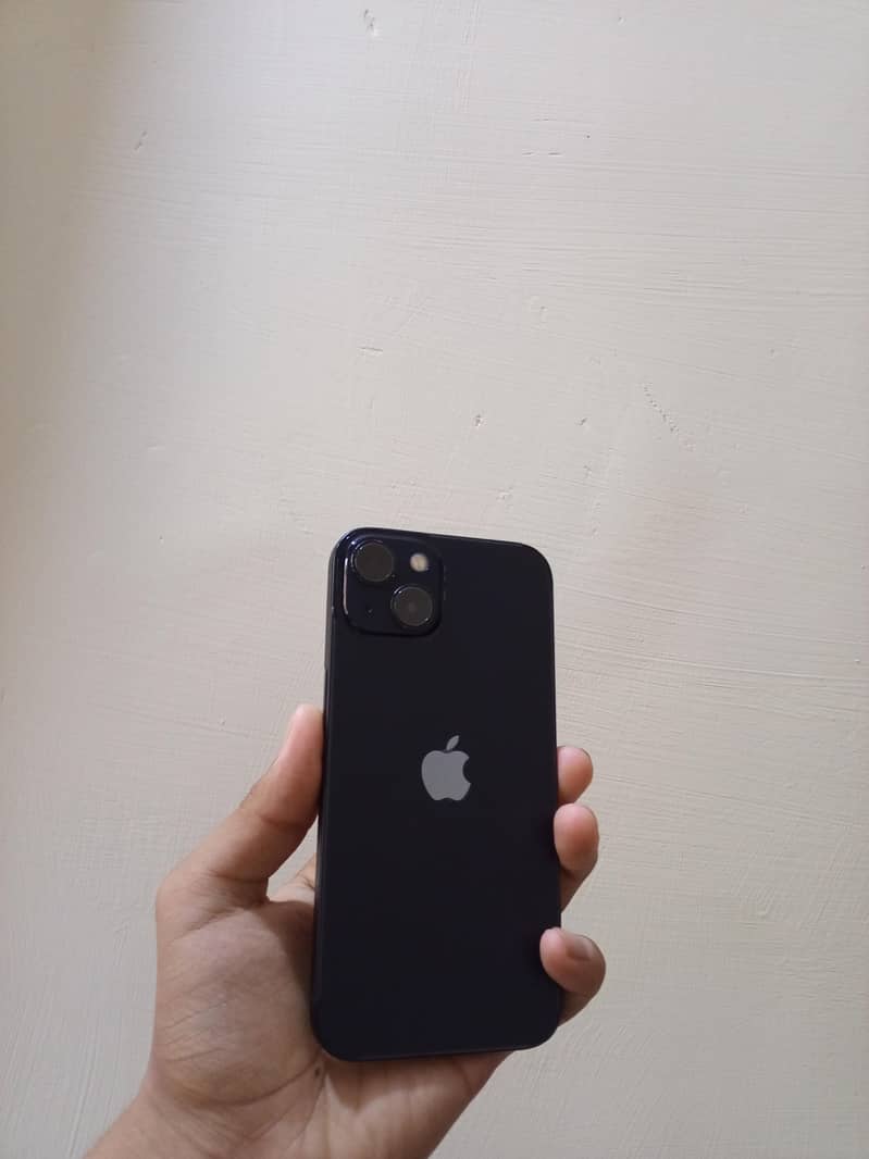 Apple iPhone 13 2