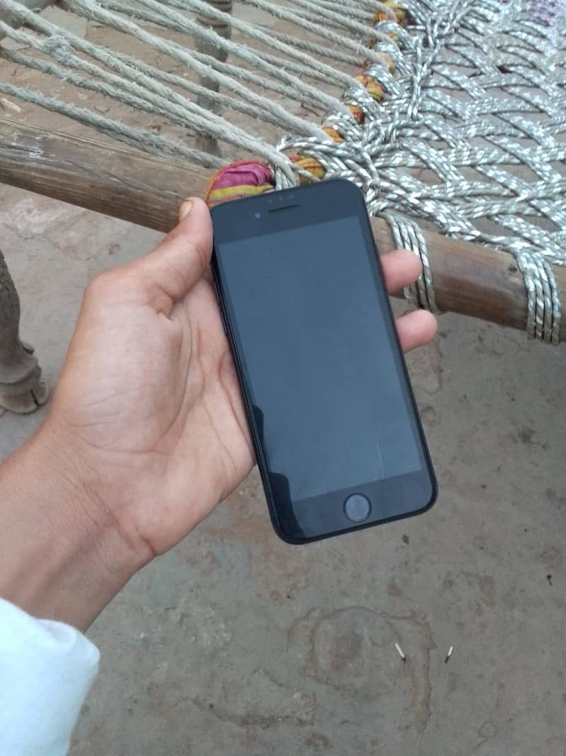 Apple iPhone SE 0