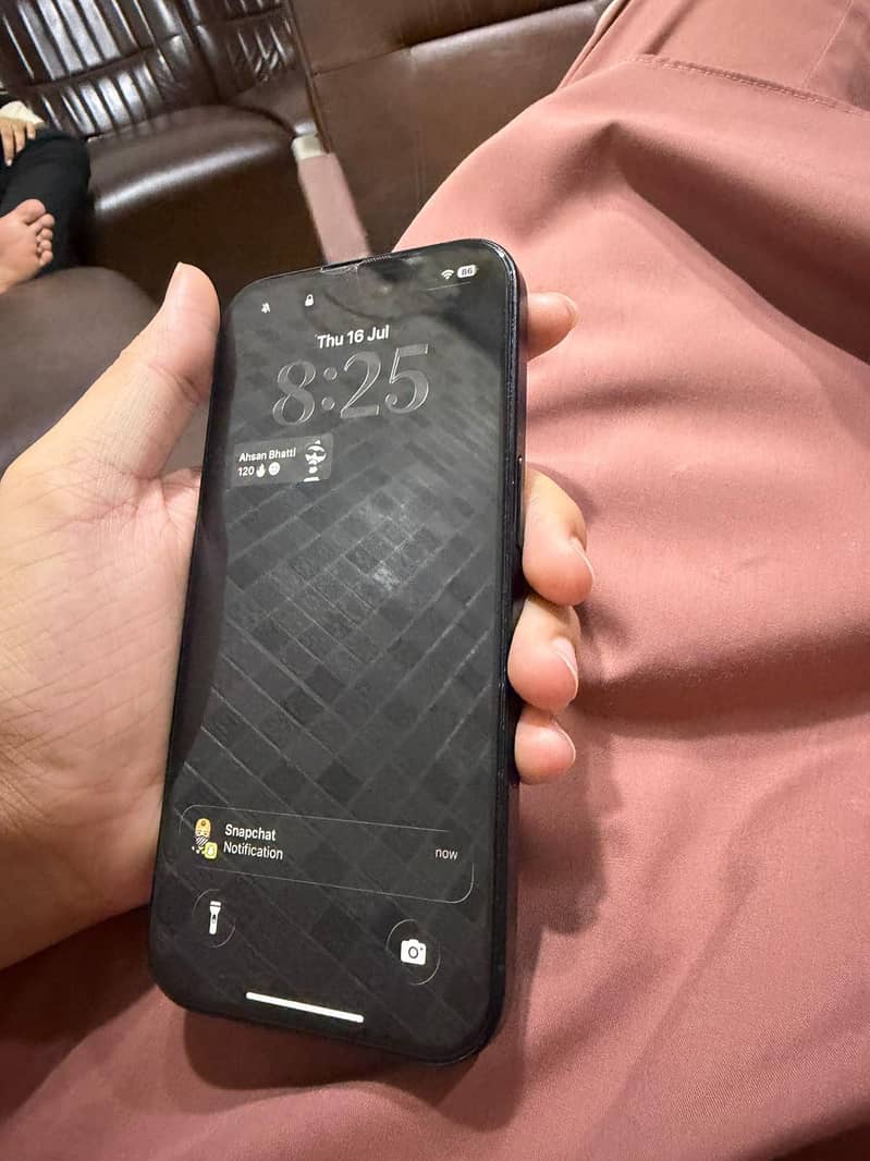 Apple iPhone 16 0