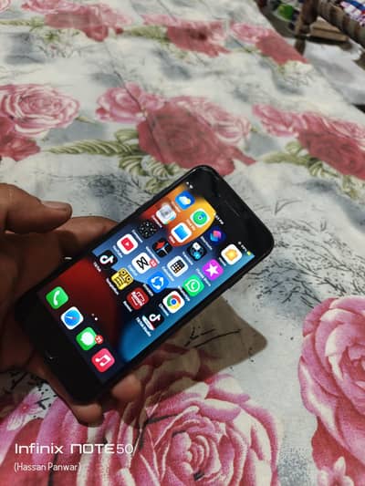 Apple iPhone 7
