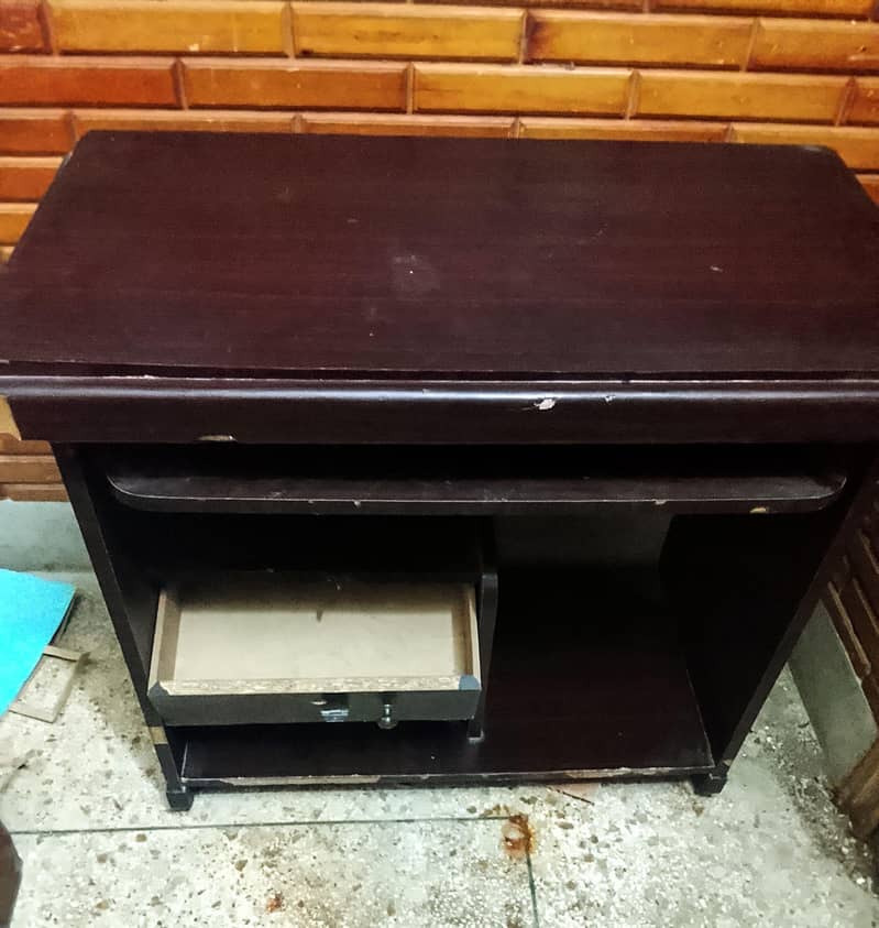 Study table/office table in good condition 2