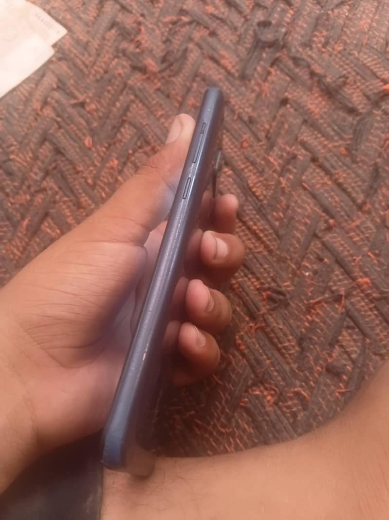 Xiaomi Redmi Note 9 4