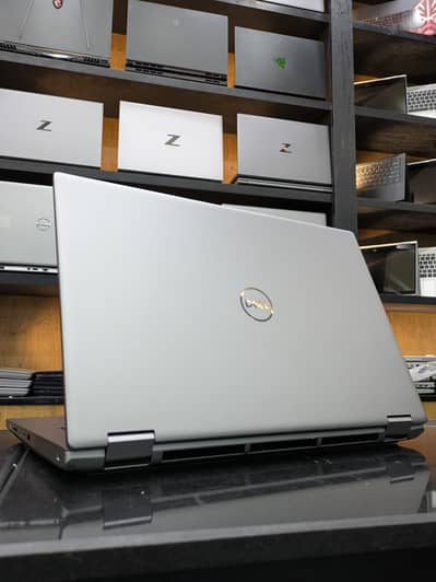Dell Precision 7770 Workstation Laptop | Core i9-12950HX | RTX 16GB