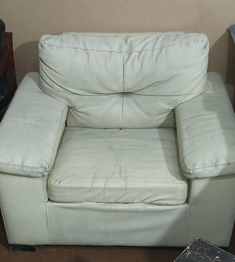 Single Sofa 0