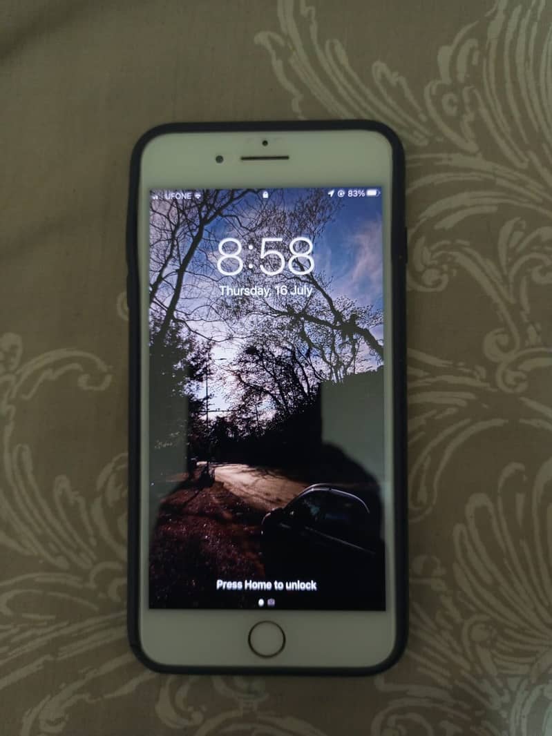 Apple iPhone 7 Plus 1