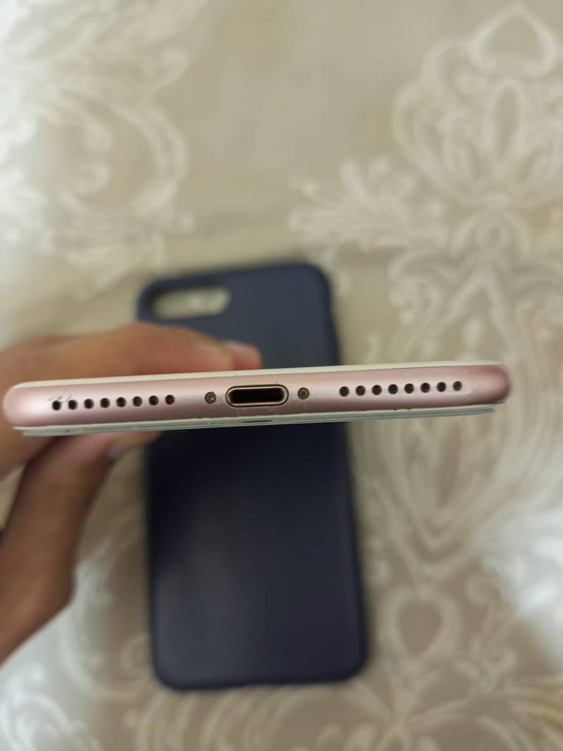 Apple iPhone 7 Plus 4