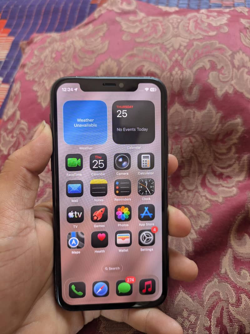 Apple iPhone 11 Pro 4