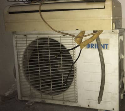 orient Ac for Sale 1-Ton All okay just need gass Koi lekeg nahe hai