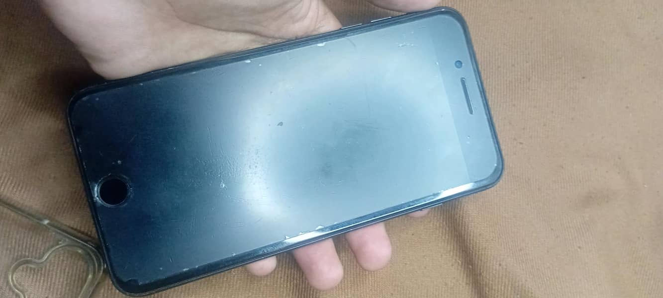 Apple iPhone 7 Plus 0