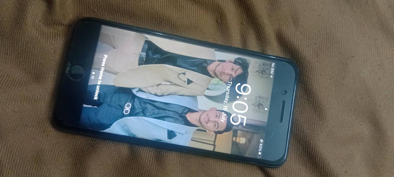 Apple iPhone 7 Plus 1