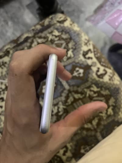 Apple iPhone 7