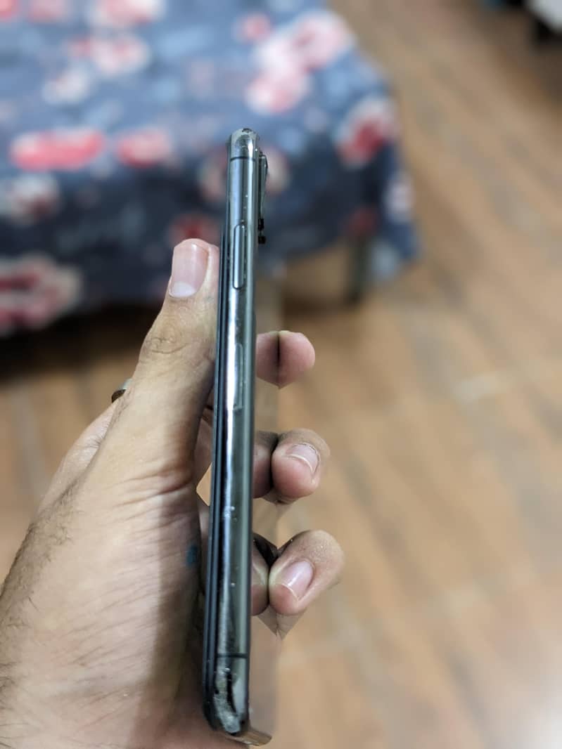 Apple iPhone X 1