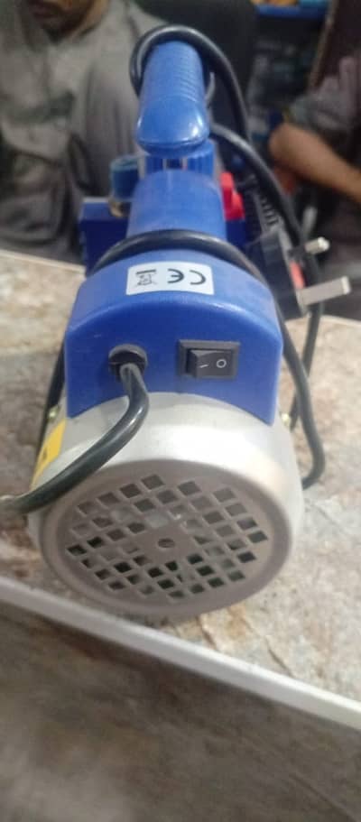 Vacuum pump