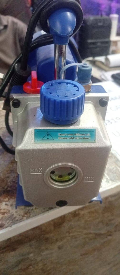 Vacuum pump 1