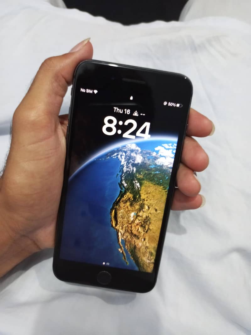 Apple iPhone 8 Plus 2