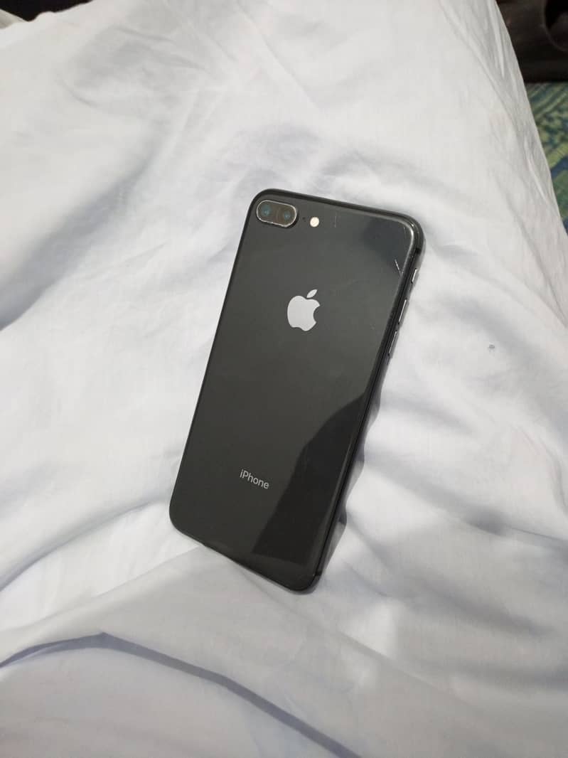 Apple iPhone 8 Plus 5
