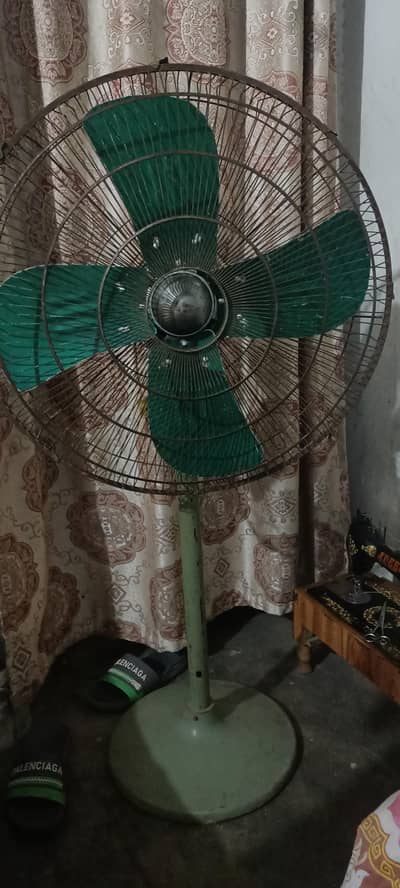 younas fan pedestal fan