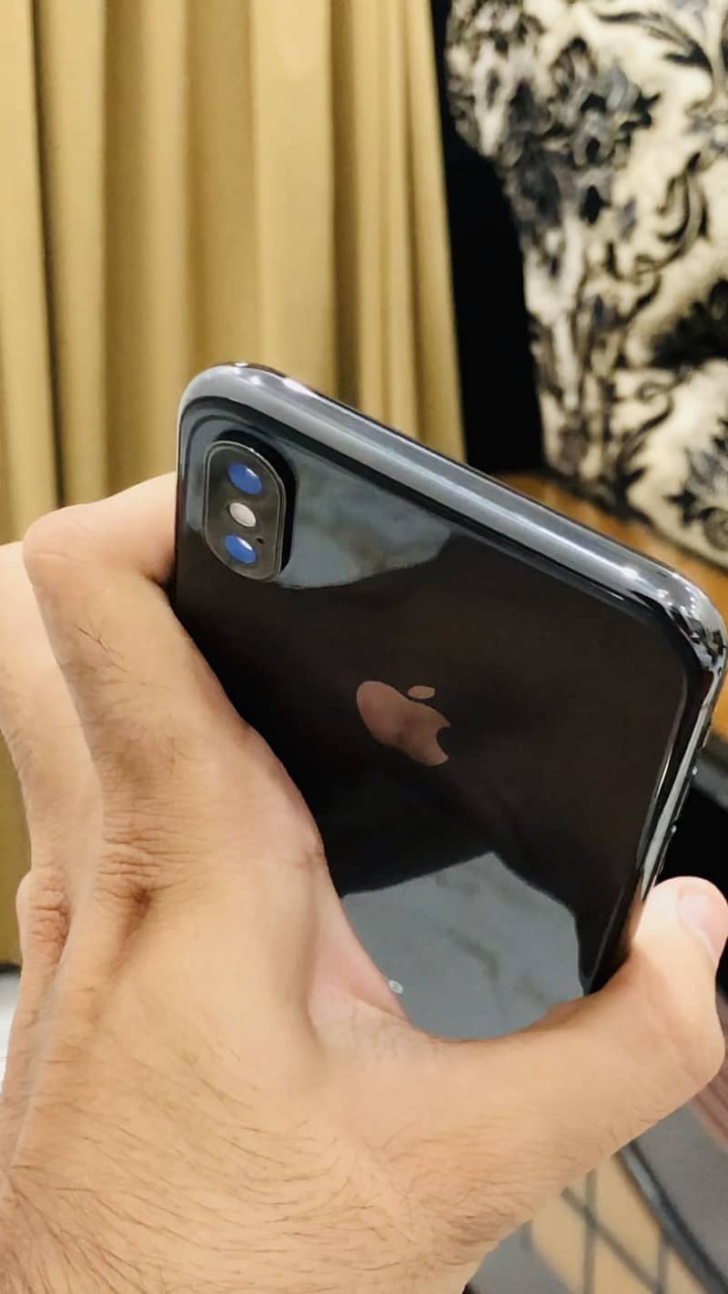Apple iPhone X 6