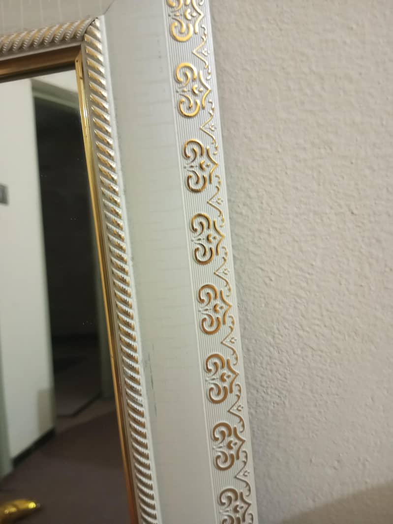 framed mirror 0