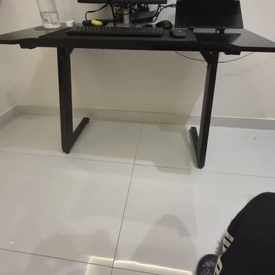 GAMIX Table for Remote workers/freelancers/gamers