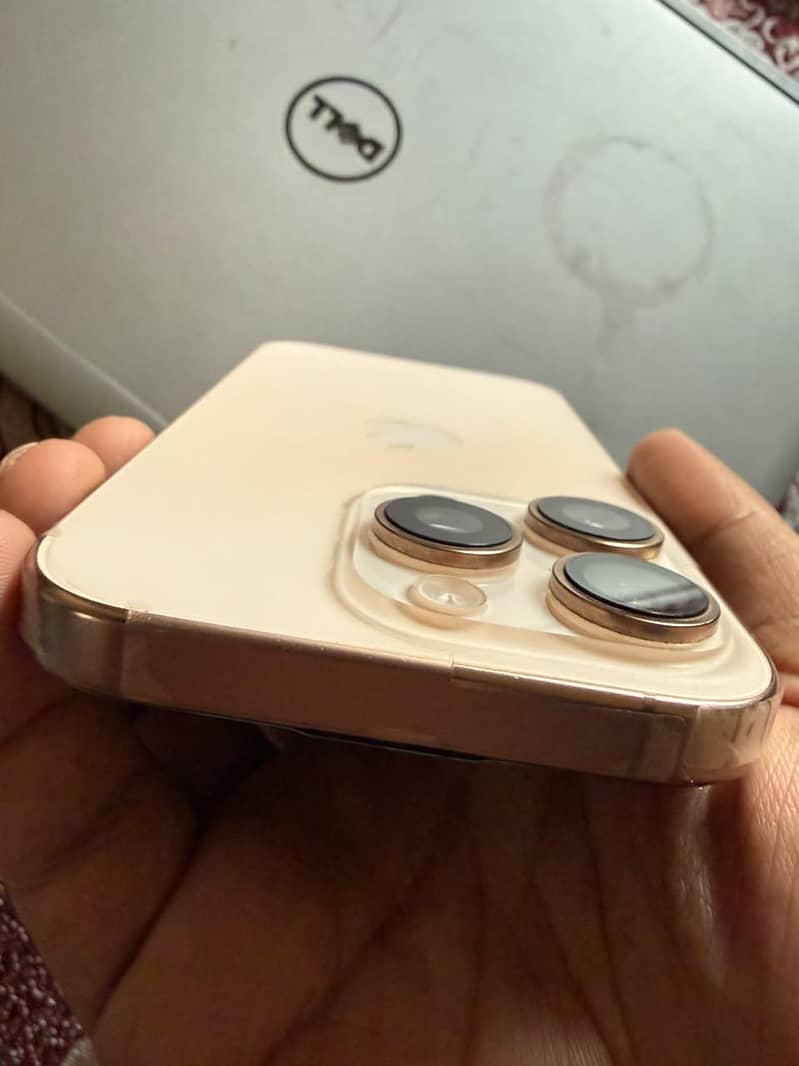 Iphone 16 Pro 3