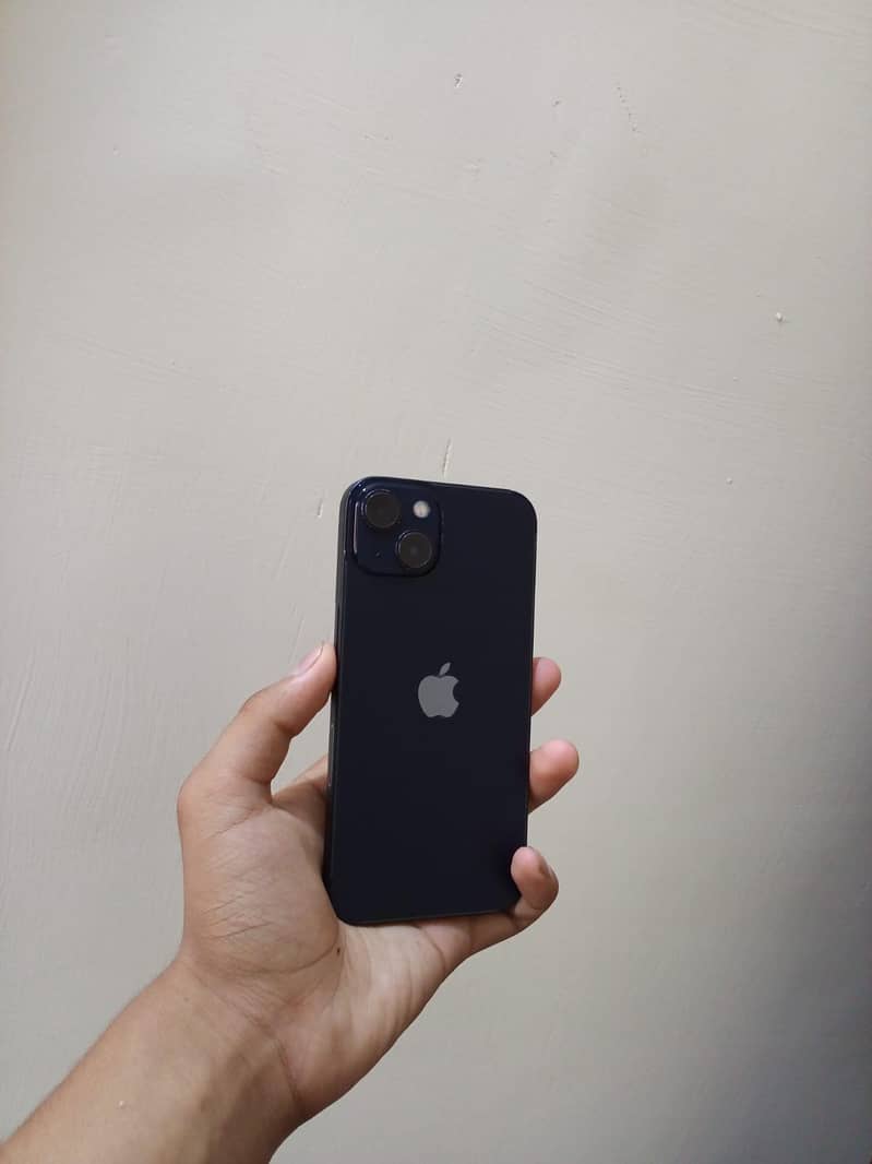 Apple iPhone 13 2