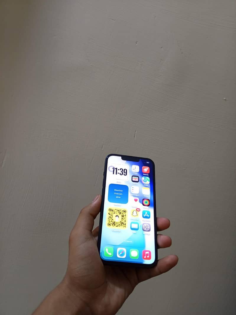 Apple iPhone 13 7