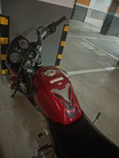 Ybr 125 red color