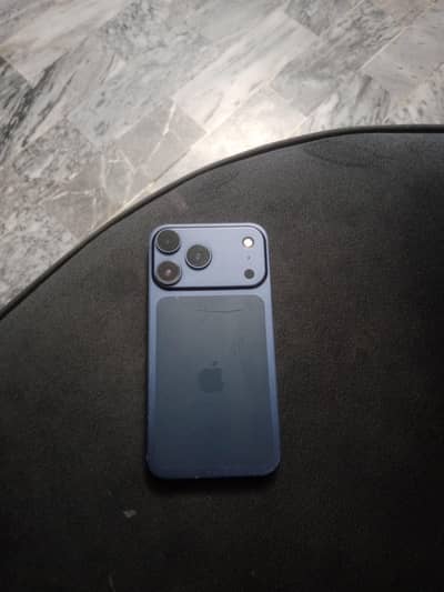 Apple iPhone XR converter 17 pro