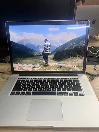 Macbook pro 2015, 15 inch, Core i7, 16GB RAM
