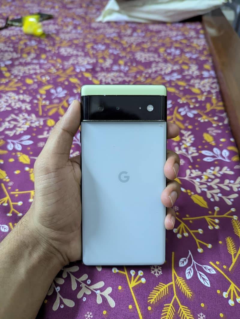 Google Pixel 6 4