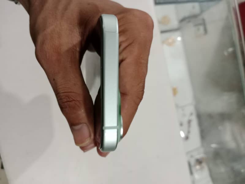 Apple iPhone 15 2